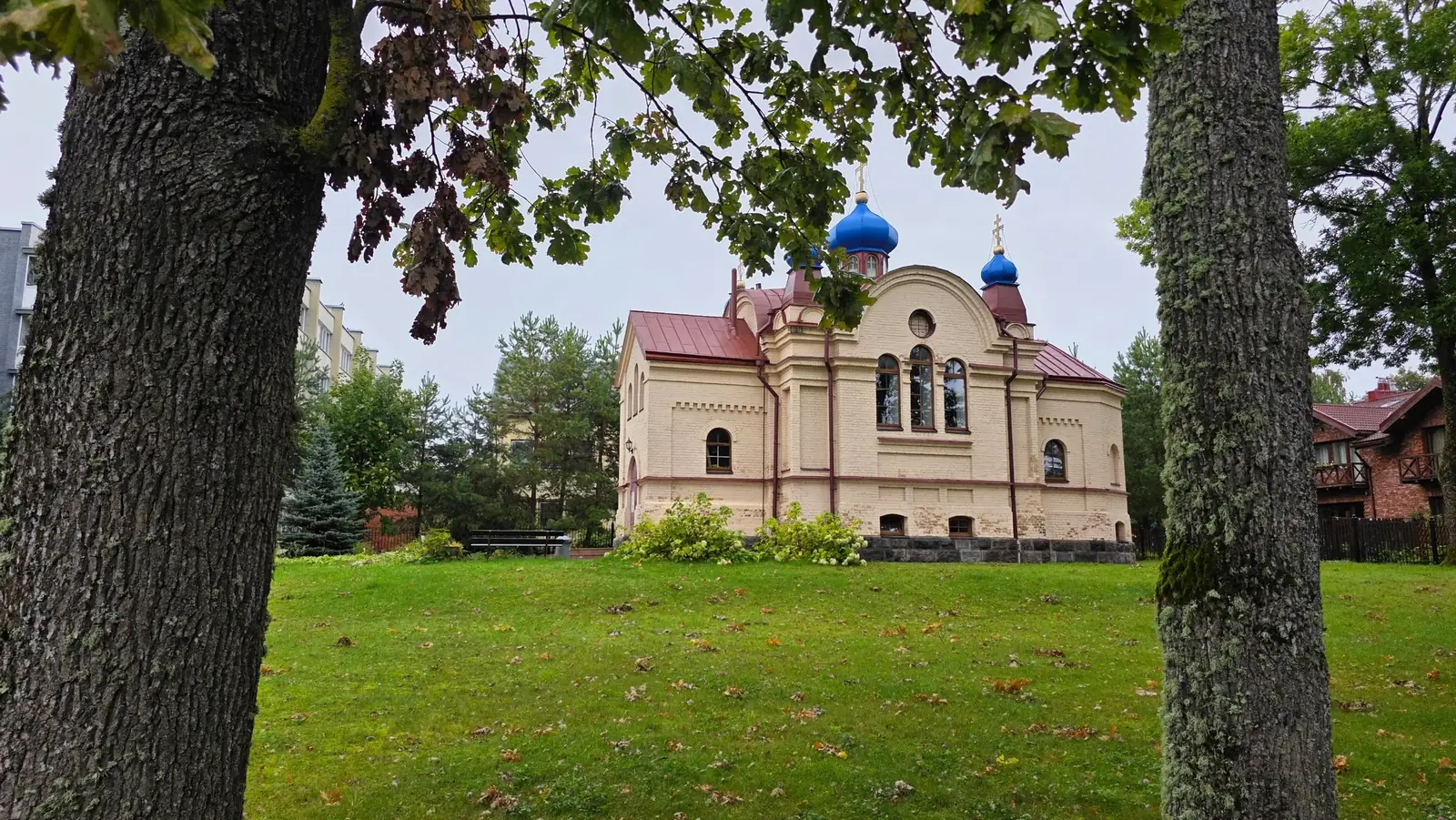 Храм Рождества Христова в Букишках, вид со стороны входа